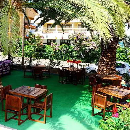 酒店 Elysium 马尔马里斯